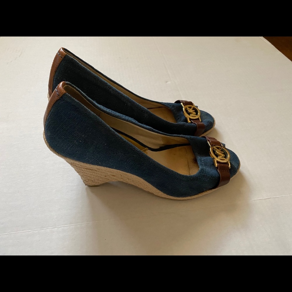 Michael kors wedges - Picture 3 of 7